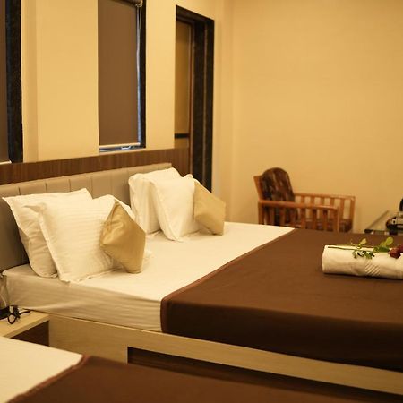 Hotel Sitara Inn Ratnāgiri Esterno foto