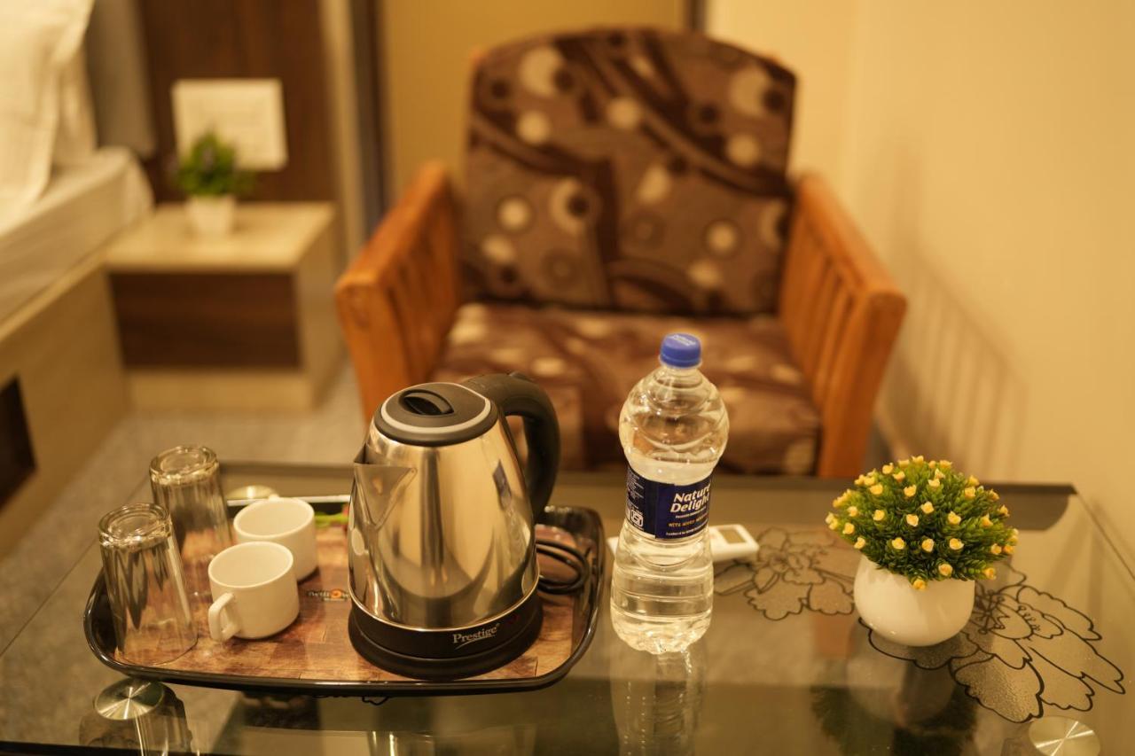 Hotel Sitara Inn Ratnāgiri Esterno foto