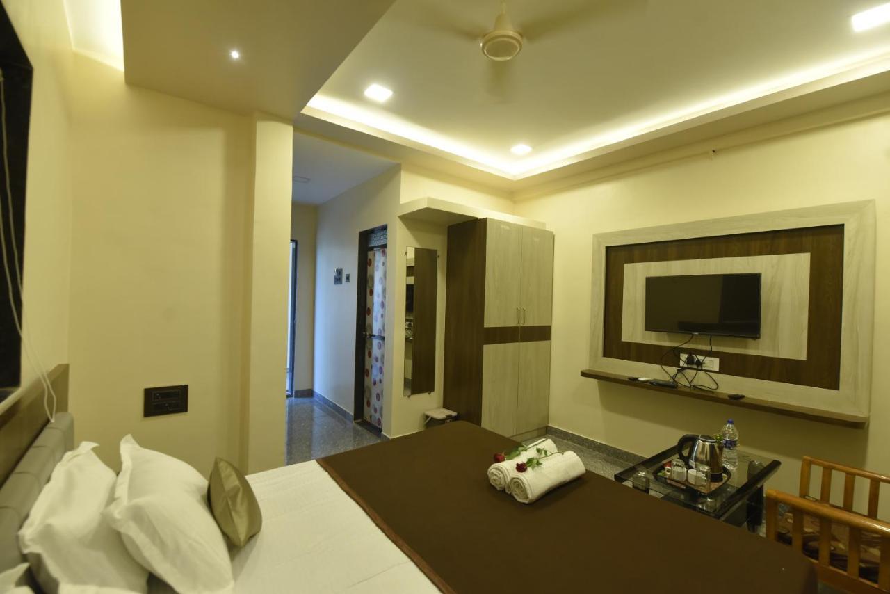 Hotel Sitara Inn Ratnāgiri Esterno foto