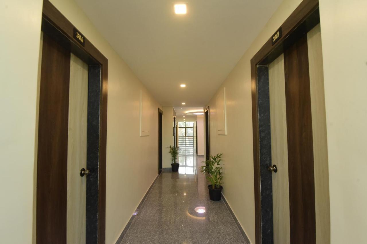 Hotel Sitara Inn Ratnāgiri Esterno foto